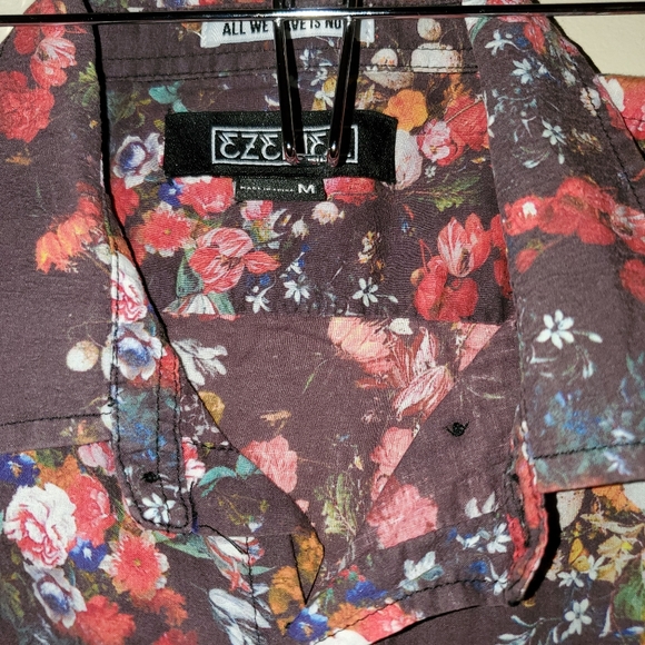 Men's floral button down - Picture 4 of 4